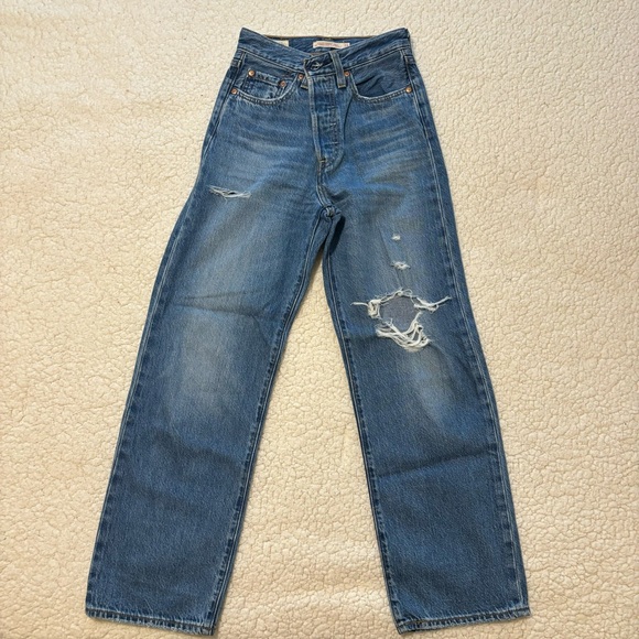 Levi’s Ribcage Straight Ankle - Picture 1 of 3